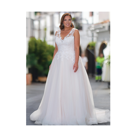 Tres Chic ME26334