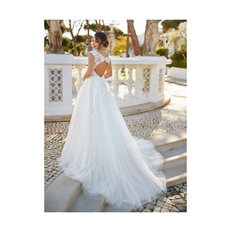 Tres Chic TC23230
