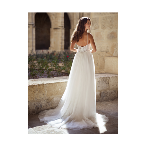 Tres Chic AA27613