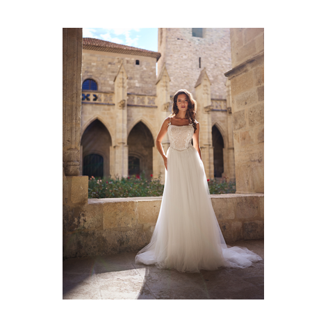 Tres Chic AA27613