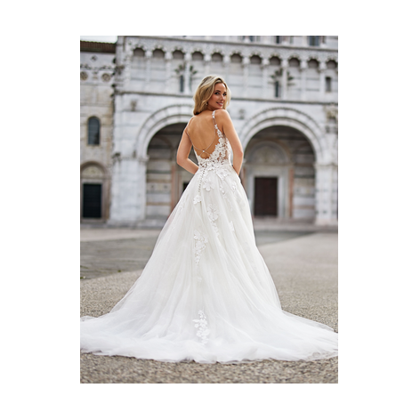 Tres Chic TC25206