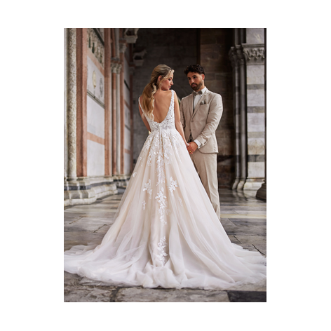 Tres Chic TC25226