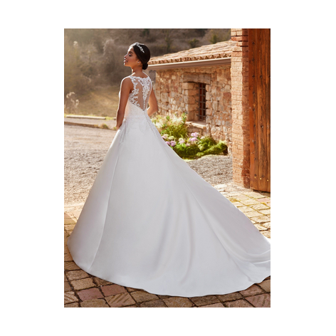 Pronovias Ai