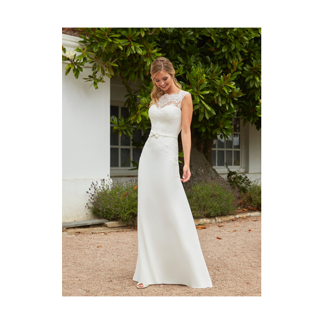 Romantica Ashley