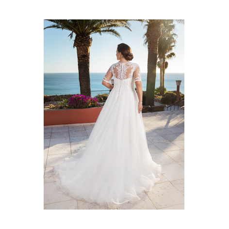 Tres Chic ME21303