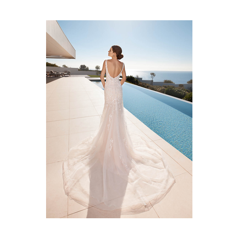 Tres Chic PU21504