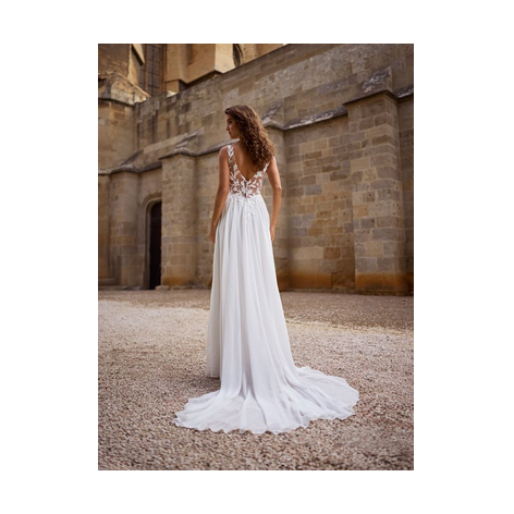 Tres Chic AA27615