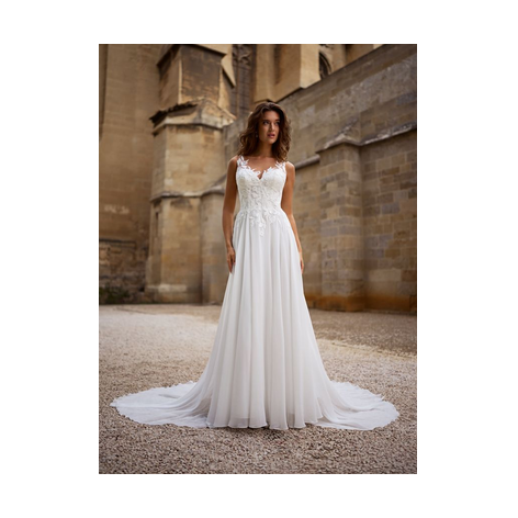 Tres Chic AA27615