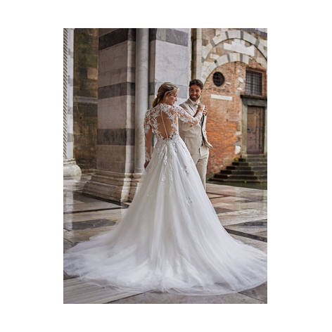 Tres Chic TC25218