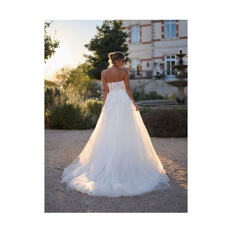 Tres Chic TC27208