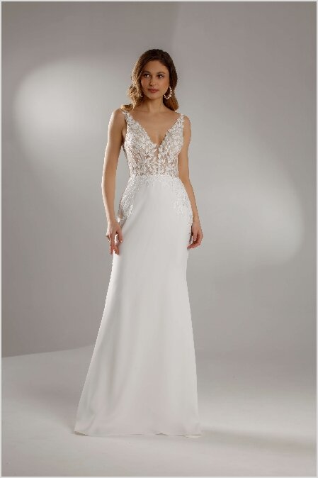 Bruidswinkel Lopik. Bruidsboutique La Romance in de omgeving van Lopik heeft weer een prachtige nieuwe collectie romantische trouwjurken ingekocht. Kom je ook onze nieuwe colectie romantische prinsessen bruidsjurken passen? Je bent welkom bij La Romance aan de Kerkstraat 29 in Bleskensgraaf (Zuid-Holland).