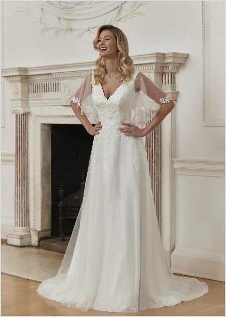 Romantica Quinn Romantica Quinn. Bruidsboutique La Romance heeft weer een prachtige nieuwe collectie trouwjurken ingekocht. Ben je benieuwd naar onze nieuwe collectie bruidsjurken van het bruidsmerk Romantica? Maak vrijblijvend een pasafspraak in onze bruidswinkel. Je bent van harte welkom bij Bruidsboutique La Romance Kerkstraat 29 2971 AK in Bleskensgraaf (Zuid-Holland).