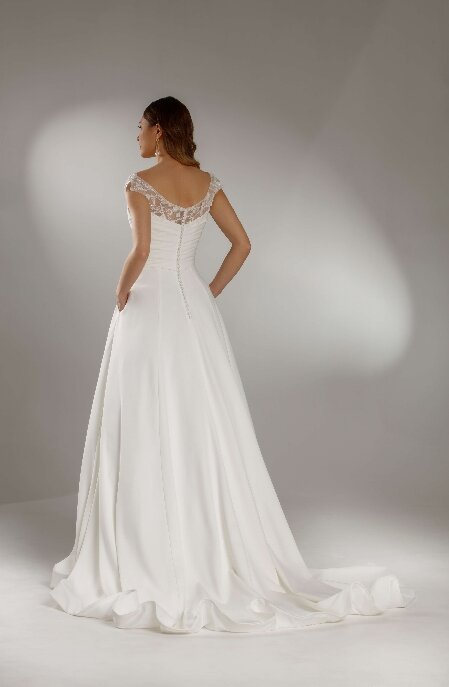 Bruidsmode. Bruidsboutique La Romance heeft weer een prachtige nieuwe bruidsmode collectie ingekocht. Ben je benieuwd naar onze nieuwe collectie bruidsjurken? Maak vrijblijvend een pasafspraak in onze bruidswinkel. Je bent van harte welkom bij Bruidsboutique La Romance Kerkstraat 29 2971 AK in Bleskensgraaf (Zuid-Holland).