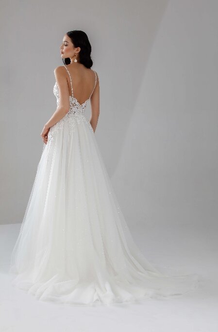 Bruidsmode. Bruidsboutique La Romance heeft weer een prachtige nieuwe bruidsmode collectie ingekocht. Ben je benieuwd naar onze nieuwe collectie bruidsjurken? Maak vrijblijvend een pasafspraak in onze bruidswinkel. Je bent van harte welkom bij Bruidsboutique La Romance Kerkstraat 29 2971 AK in Bleskensgraaf (Zuid-Holland).