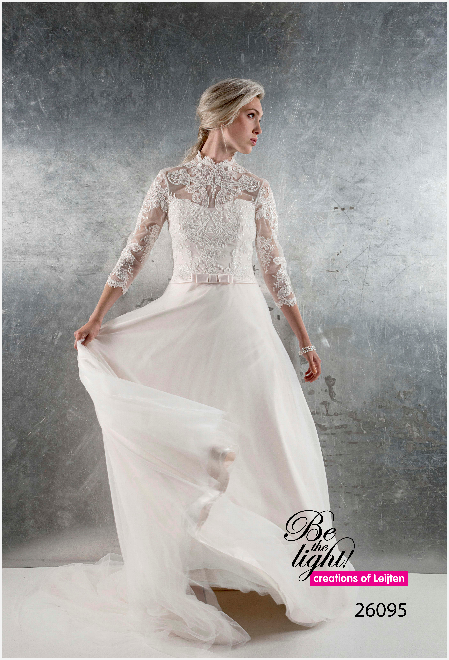 Creations of Leijten 26095 Creations of Leijten 26095. De mooiste bruidsmerken vind je bij Bruidsboutique La Romance in Bleskensgraaf (Zuid-Holland). Wij beschikken over verschillende merken zoals: Romantica, Venus Bridal, Très Chic, Brinkman, Jessie K, Morilee by Madeline Gardner, Creations of Leijten, Pronovias, Jarice en nog veel meer! Bruidsboutique La Romance heeft weer een prachtige nieuwe collectie trouwjurken ingekocht. Ben je benieuwd naar onze nieuwe collectie bruidsjurken en bruidsaccessoires? Wij verkopen verschillende soorten trouwjurken en alle bijbehorende bruidsaccessoires. Bruidsschoenen, bruidslingerie, bruidssieraden, bruidssluiers en nog veel meer. Maak vrijblijvend een afspraak in onze bruidswinkel. Je bent van harte welkom bij Bruidsboutique La Romance Kerkstraat 29 2971 AK in Bleskensgraaf (Zuid-Holland).