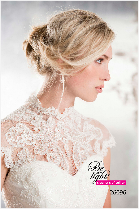 Creations of Leijten 26096 Creations of Leijten 26096. De mooiste bruidsmerken vind je bij Bruidsboutique La Romance in Bleskensgraaf (Zuid-Holland). Wij beschikken over verschillende merken zoals: Romantica, Venus Bridal, Très Chic, Brinkman, Jessie K, Morilee by Madeline Gardner, Creations of Leijten, Pronovias, Jarice en nog veel meer! Bruidsboutique La Romance heeft weer een prachtige nieuwe collectie trouwjurken ingekocht. Ben je benieuwd naar onze nieuwe collectie bruidsjurken en bruidsaccessoires? Wij verkopen verschillende soorten trouwjurken en alle bijbehorende bruidsaccessoires. Bruidsschoenen, bruidslingerie, bruidssieraden, bruidssluiers en nog veel meer. Maak vrijblijvend een afspraak in onze bruidswinkel. Je bent van harte welkom bij Bruidsboutique La Romance Kerkstraat 29 2971 AK in Bleskensgraaf (Zuid-Holland).