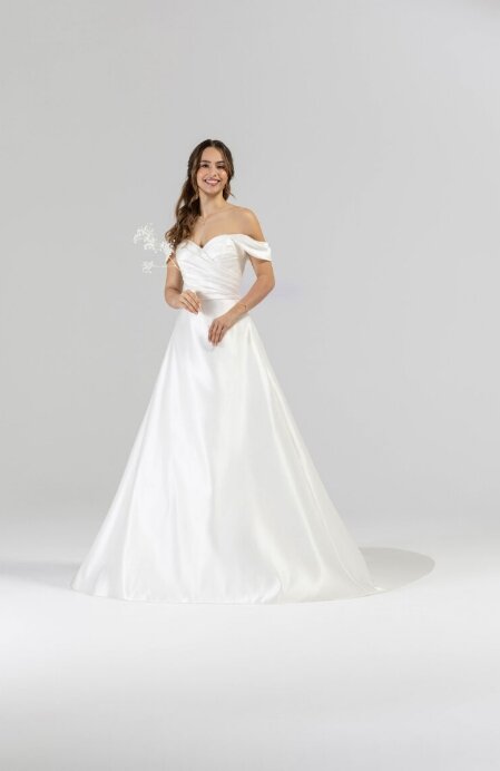 Bruidsmode Hoeven Bruidsmode Hoeven. Bruidsboutique La Romance.