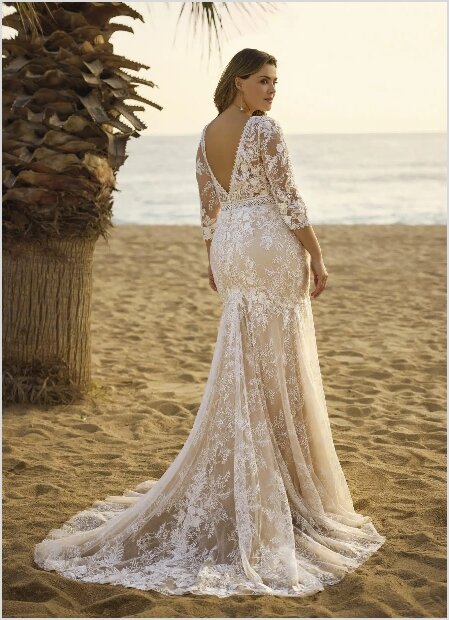 Grote maten bruidsmode - Trouwjurk White One Jigs. Bruidsboutique La Romance heeft weer een prachtige nieuwe collectie grote maten trouwjurken ingekocht. Ben je benieuwd naar onze nieuwe collectie bruidsjurken? Maak vrijblijvend een pasafspraak in onze bruidswinkel. Je bent van harte welkom bij Bruidsboutique La Romance Kerkstraat 29 2971 AK in Bleskensgraaf.