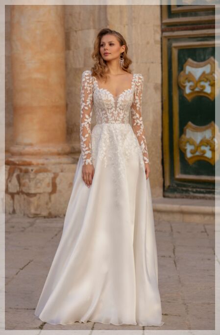 Elegante trouwjurk voor vrouwen 60+, met verfijnde details en een klassieke snit die perfect past bij een tijdloze bruiloft.