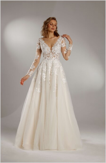 Bruidswinkel Bergen op Zoom Bruidswinkel Bergen op Zoom. Ben je op zoek naar de mooiste bruidsjurken? Bruidsboutique La Romance heeft weer een mooie nieuwe collectie ingekocht! Kom je ook onze prachtige trouwjurken passen? Maak vrijblijvend een pasafspraak. Je bent welkom bij La Romance in Bleskensgraaf (Zuid-Holland).