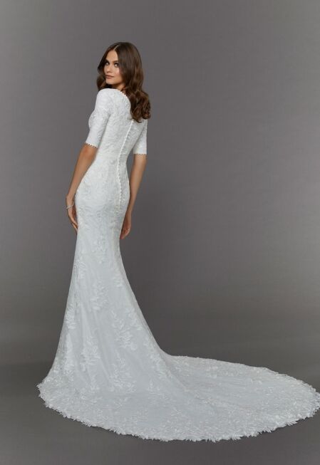 Morilee bruidsjurk Edith. Bruidsboutique La Romance heeft weer een prachtige nieuwe collectie trouwjurken ingekocht. Ben je benieuwd naar onze nieuwe collectie bruidsjurken? Maak vrijblijvend een pasafspraak in onze bruidswinkel. Je bent van harte welkom bij Bruidsboutique La Romance Kerkstraat 29 2971 AK in Bleskensgraaf (Zuid-Holland).