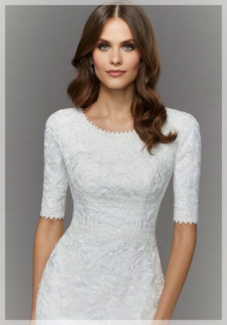 Hooggesloten bruidsjurken met mouwen