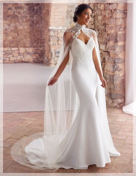 Elegante en tijdloze bruidsjurken voor vrouwen van 65 jaar en ouder, verkrijgbaar bij Bruidswinkel La Romance, ontworpen met aandacht voor stijl, comfort en klasse.