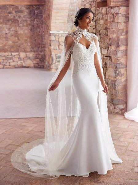 Pronovias Amawana. Bruidsboutique La Romance heeft weer een prachtige nieuwe collectie trouwjurken ingekocht. Ben je benieuwd naar onze nieuwe collectie bruidsjurken? Maak vrijblijvend een pasafspraak in onze bruidswinkel. Je bent van harte welkom bij Bruidsboutique La Romance Kerkstraat 29 2971 AK in Bleskensgraaf (Zuid-Holland).