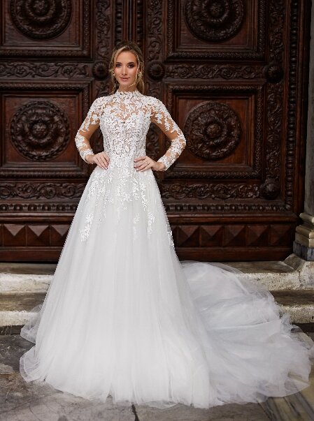 Trouwjurk prinses Trouwjurk prinses. Ben je op zoek naar een mooie prinsessen trouwjurk? Met de gevarieerde collectie prinsessen trouwjurken in het assortiment behoort Bruidsboutique La Romance tot de meest exclusieve bruidswinkels in de provincie Zuid-Holland.