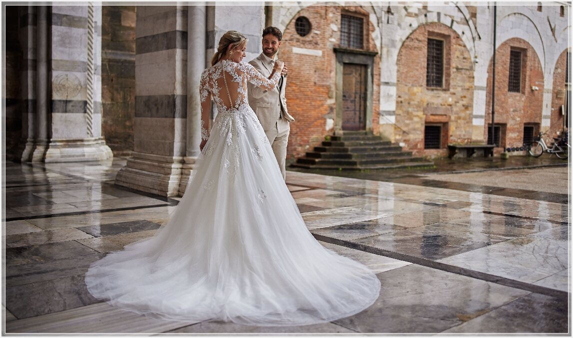 Bruidsboutique La Romance Bruidsboutique La Romance. Bruidsboutique La Romance heeft weer een prachtige nieuwe collectie trouwjurken ingekocht. Ben je benieuwd naar onze nieuwe collectie bruidsjurken en bruidsaccessoires? Wij verkopen verschillende soorten trouwjurken en alle bijbehorende bruidsaccessoires. Bruidsschoenen, bruidslingerie, bruidssieraden, bruidssluiers en nog veel meer. Maak vrijblijvend een afspraak in onze bruidswinkel. Je bent van harte welkom bij Bruidsboutique La Romance Kerkstraat 29 2971 AK in Bleskensgraaf (Zuid-Holland).