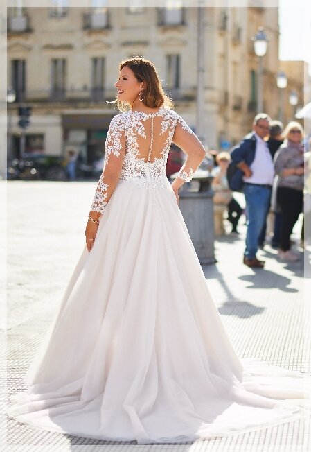 Tres Chic ME24323