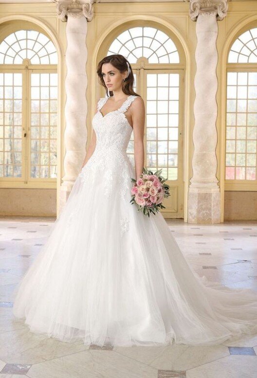 Tres Chic 9253SN Tres Chic 9253SN
