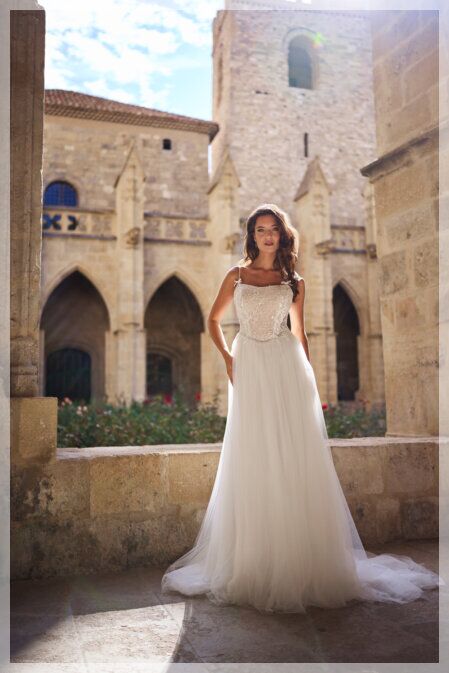 Tres Chic AA27613