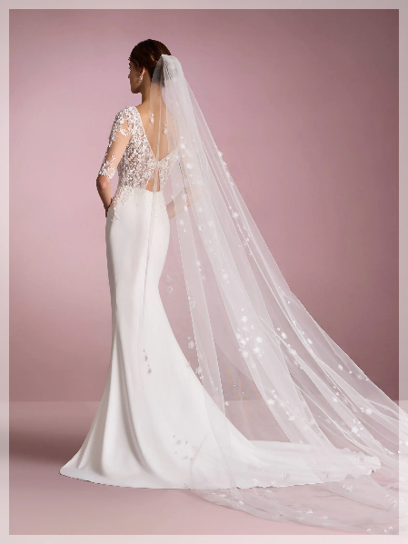 Pronovias | White One | Arida met Sluier