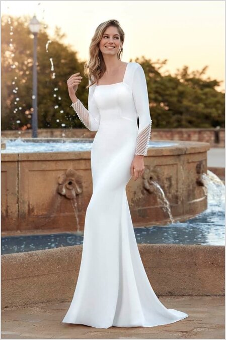 Bruidswinkel Lopik Bruidswinkel Lopik. Bruidsboutique La Romance in de omgeving van Lopik heeft weer een prachtige nieuwe collectie trouwjurken ingekocht. Kom je ook onze nieuwe colectie bruidsjurken passen? Je bent welkom bij La Romance aan de Kerkstraat 29 in Bleskensgraaf (Zuid-Holland).