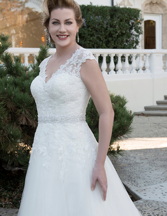 Bruidsjapon Venus Bridal VW 8729 grote maten bruidsmode Bruidsjapon Venus Bridal VW 8729 grote maten bruidsmode