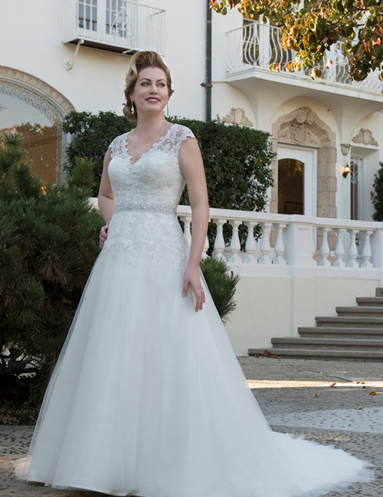Bruidsjapon Venus Bridal VW 8729 grote maten bruidsmode Bruidsjapon Venus Bridal VW 8729 grote maten bruidsmode