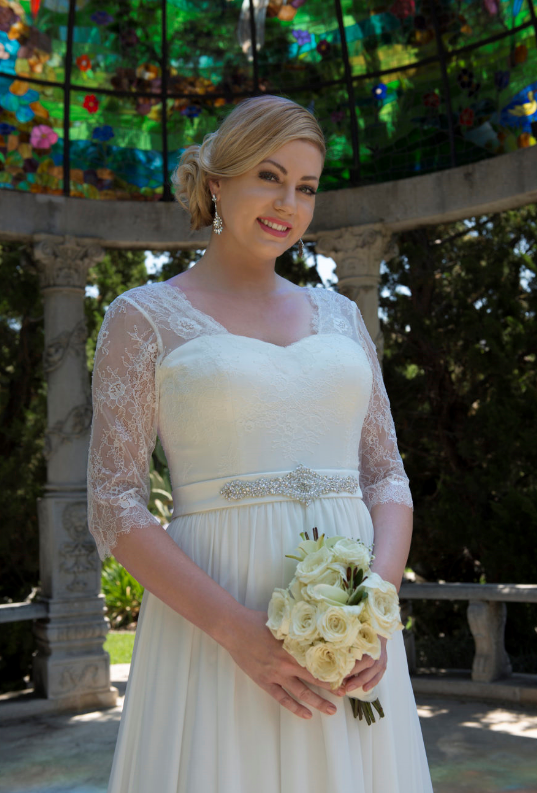 Bruidsjapon Venus Bridal VW 8744 grote maten bruidsmode Bruidsjapon Venus Bridal VW 8744 grote maten bruidsmode