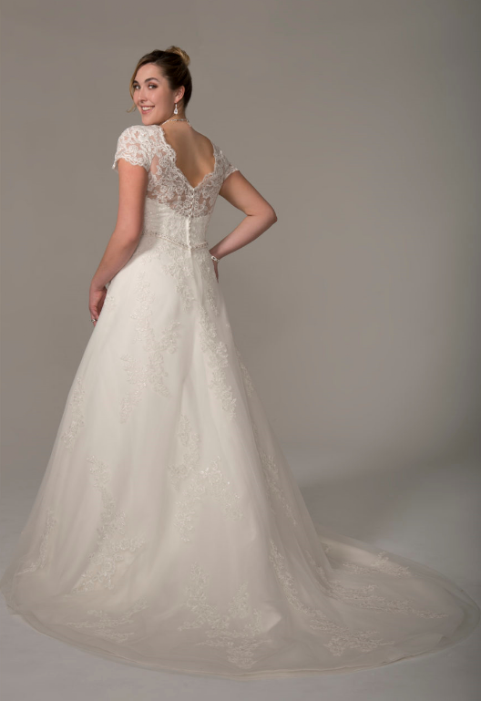 Bruidsjapon Venus Bridal VW 8753 grote maten bruidsmode Bruidsjapon Venus Bridal VW 8753 grote maten bruidsmode