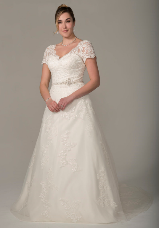 Bruidsjapon Venus Bridal VW 8753 grote maten bruidsmode Bruidsjapon Venus Bridal VW 8753 grote maten bruidsmode