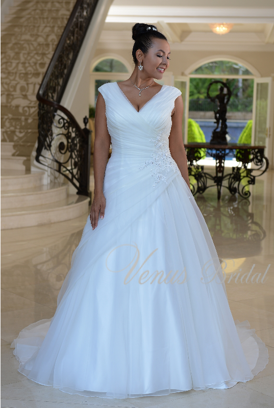 Bruidsjapon Venus Bridal VW 8760 grote maten bruidsmode Bruidsjapon Venus Bridal VW 8760 grote maten bruidsmode