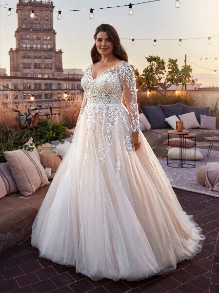 White One Pronovias Slick. White One Pronovias is een wereld bekend bruidsmerk. Ben je benieuwd naar deze mooie trouwjurk Slick? Bruidsboutique La Romance heeft weer een prachtige nieuwe collectie trouwjurken ingekocht. Ben je benieuwd naar onze nieuwe collectie bruidsjurken van het bruidsmerk White One Pronovias? Maak vrijblijvend een pasafspraak in onze bruidswinkel. Je bent van harte welkom bij Bruidsboutique La Romance Kerkstraat 29 2971 AK in Bleskensgraaf (Zuid-Holland).