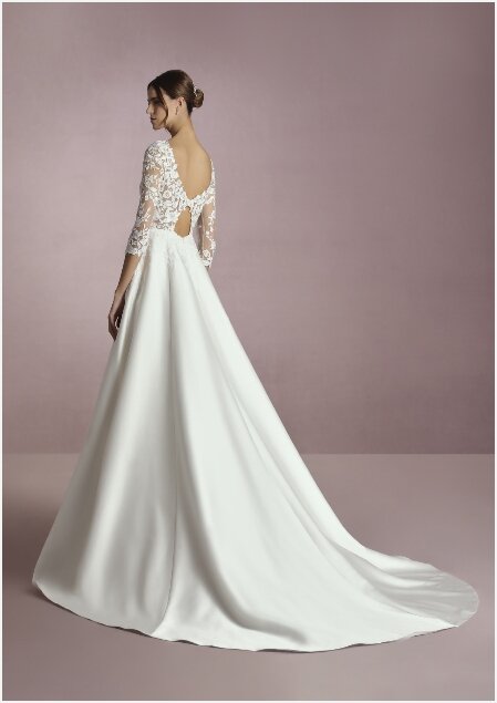 Collectie trouwjurken. White One Edo