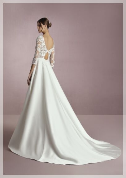 Collectie trouwjurken. White One Edo