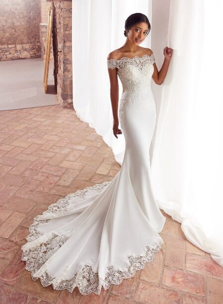 White One by Pronovias Agapi. Ben je benieuwd naar deze mooie trouwjurk Agapi van White One Pronovias? Bruidsboutique La Romance heeft weer een prachtige nieuwe collectie trouwjurken ingekocht. Ben je benieuwd naar onze nieuwe collectie bruidsjurken van het bekende bruidsmerk White One by Pronovias? Maak vrijblijvend een pasafspraak in onze bruidswinkel. Je bent van harte welkom bij Bruidsboutique La Romance Kerkstraat 29 2971 AK in Bleskensgraaf (Zuid-Holland).