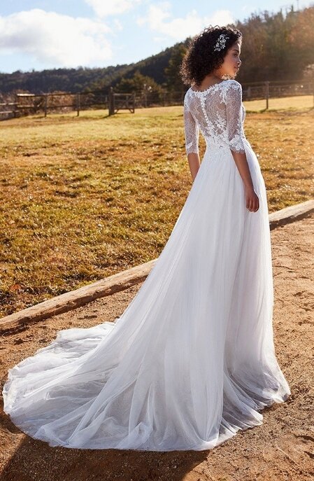 White One by Pronovias Pagibig White One by Pronovias Pagibig