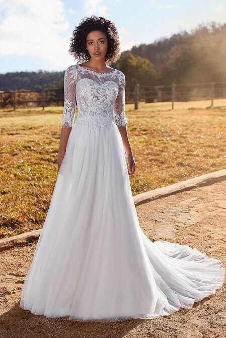White One by Pronovias Pagibig White One by Pronovias Pagibig