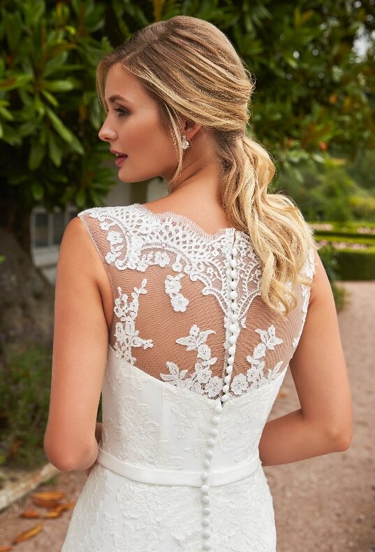 Bruidsjurk Romantica: Ashley Bruidsjurk Romantica: Ashley. Kom jij deze bruidsjurk passen in onze bruidswinkel? Bruidsboutique La Romance voor de moderne, klassieke en romantische bruid.
