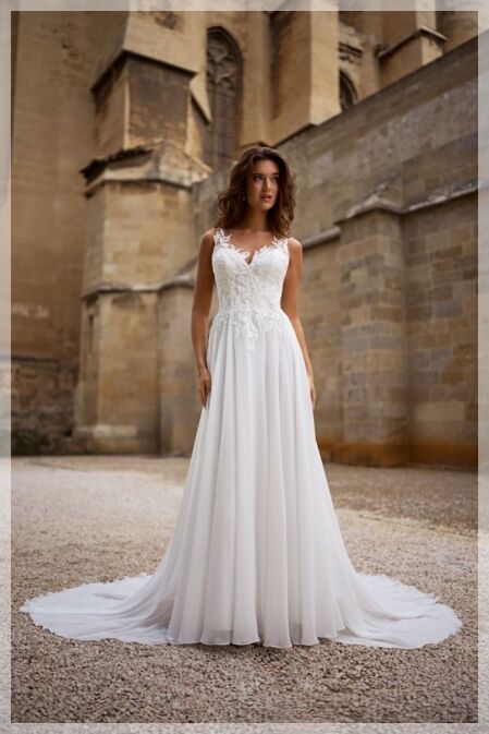 Tres Chic AA27615