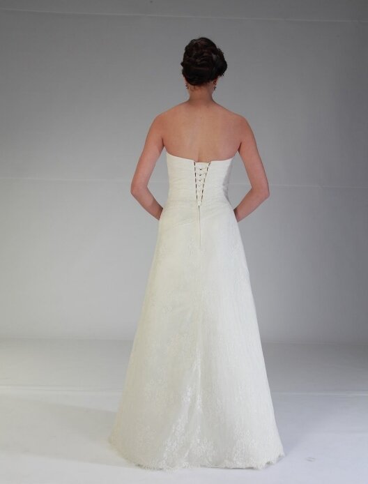 Bruidsjurk Venus Bridal. - VN6851 Bruidsjurk Venus Bridal. - VN6851. Kom jij deze bruidsjurk passen in onze bruidswinkel? Bruidsboutique La Romance voor de moderne, klassieke en romantische bruid.